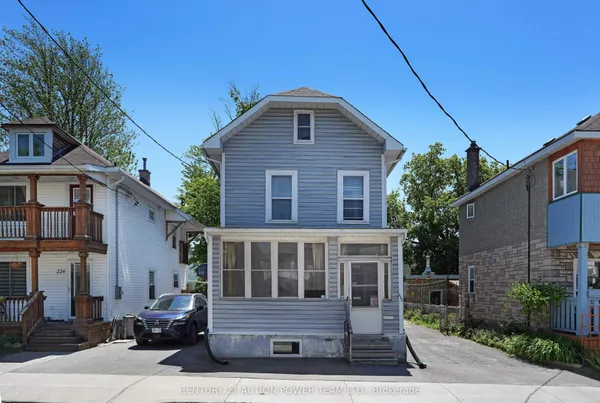 222 Montfort Street