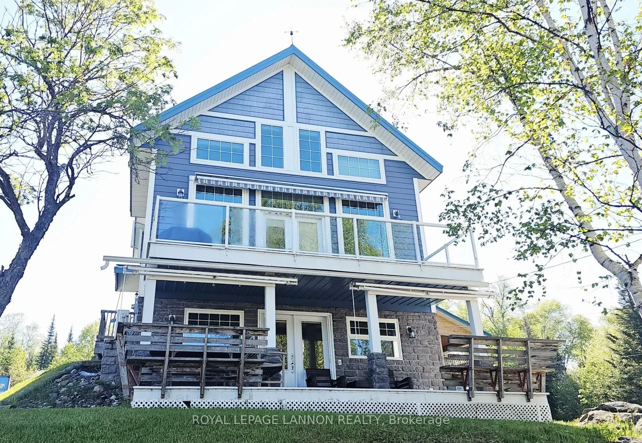 706 East Green Bay Road