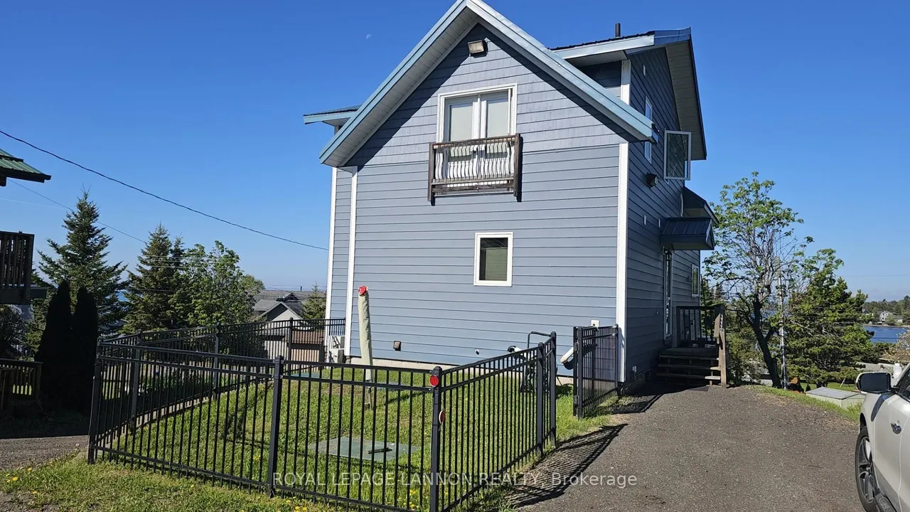 706 East Green Bay Road — photo 20