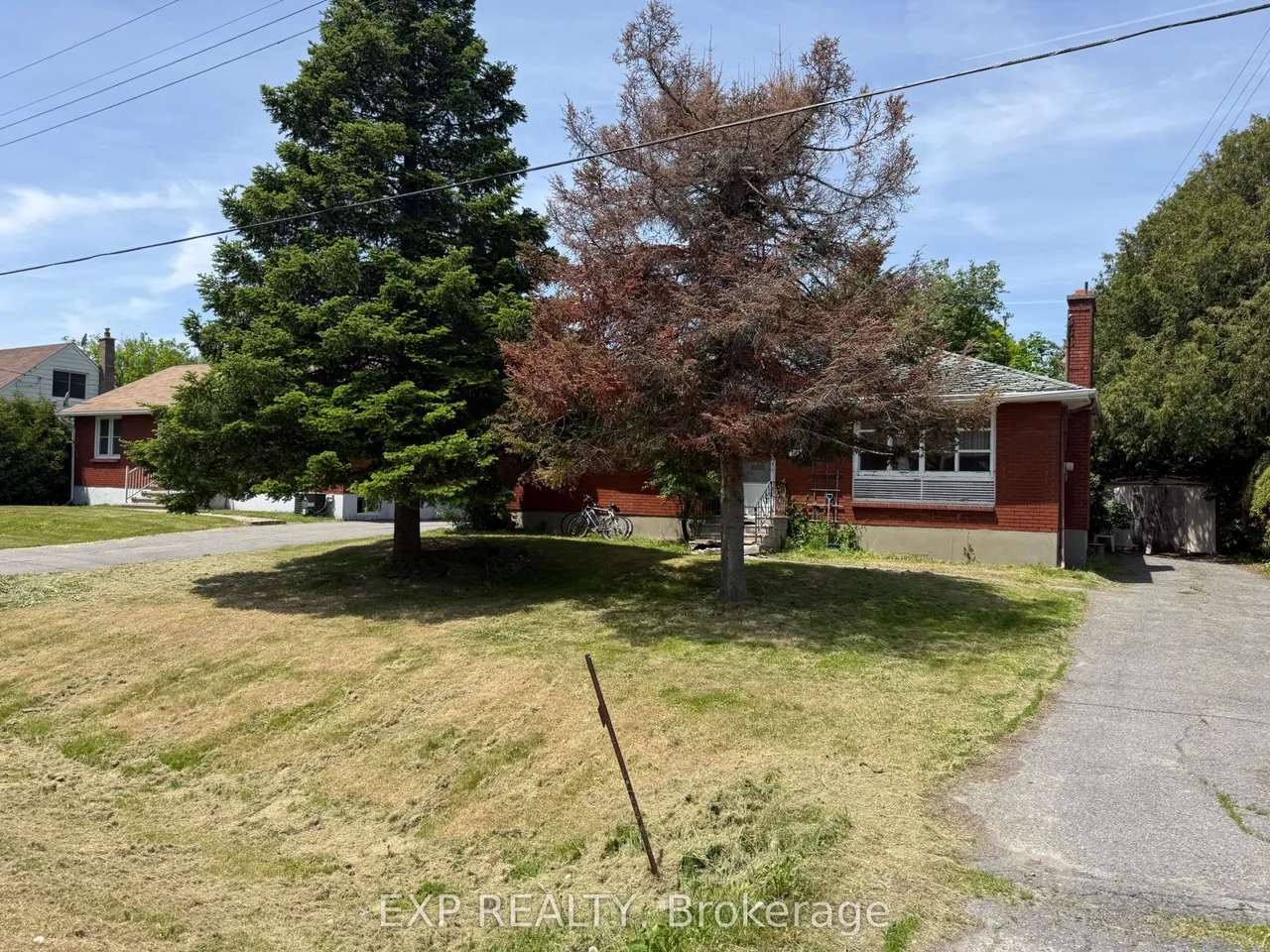 135 OAKRIDGE Boulevard — photo 3