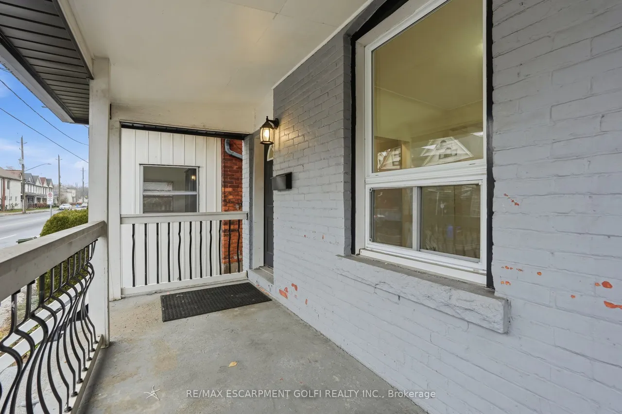 39 Burlington Street E — photo 3