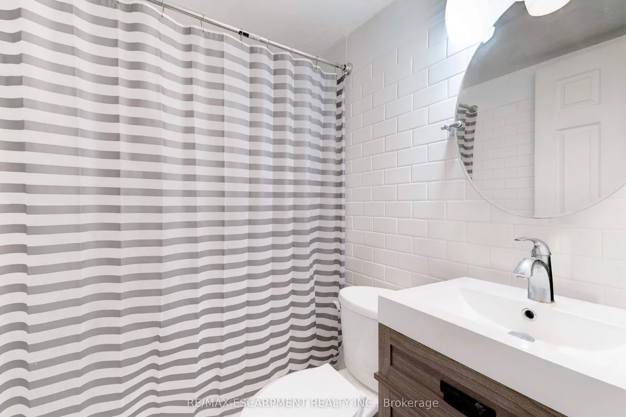 2373 King Street E, Unit 17 — photo 11