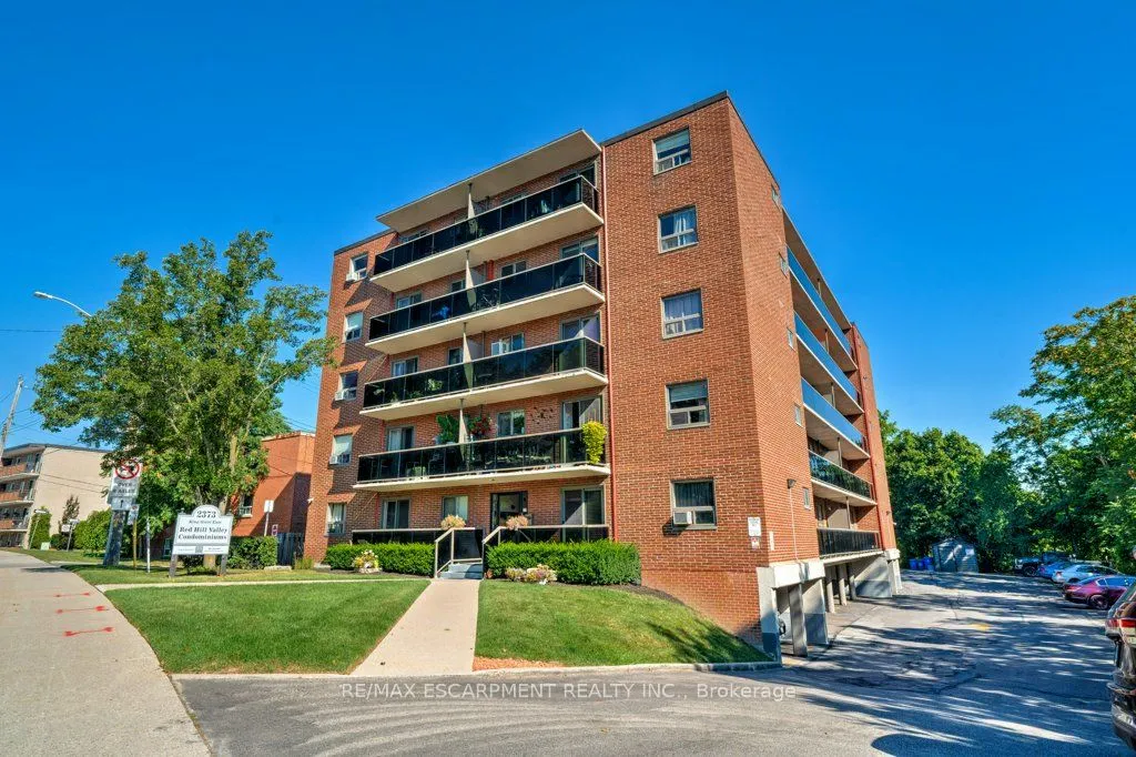 2373 King Street E, Unit 17