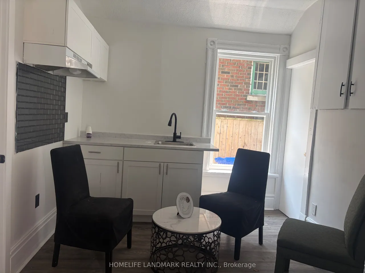 710 Adelaide Street — photo 3