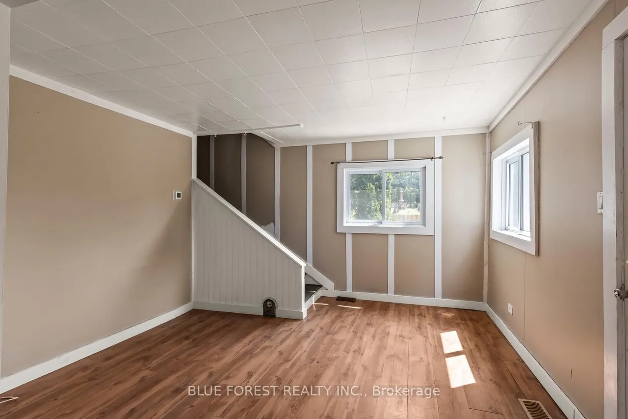 10 Henry Street — photo 2