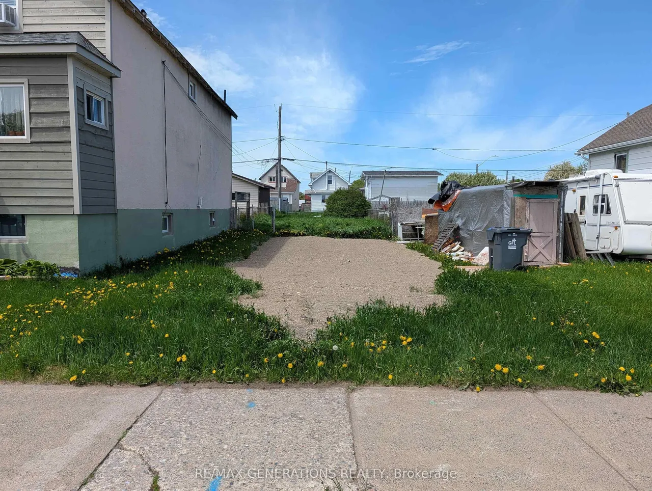 833 MCINTOSH Street