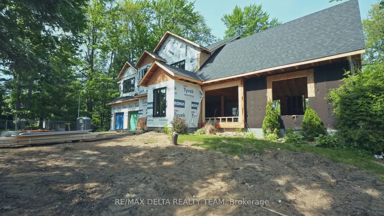 8 Pineglen Crescent