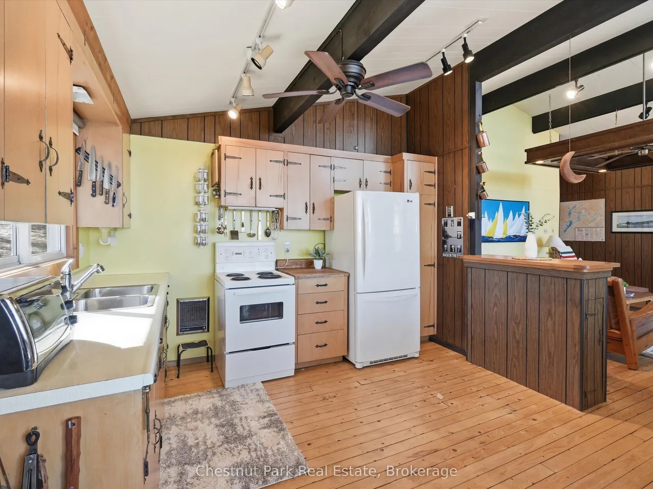 1087 Glenmount Road — photo 3