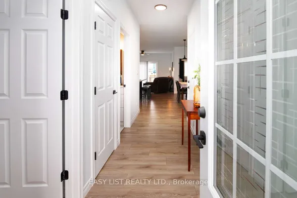 18 Dayton Court — photo 2
