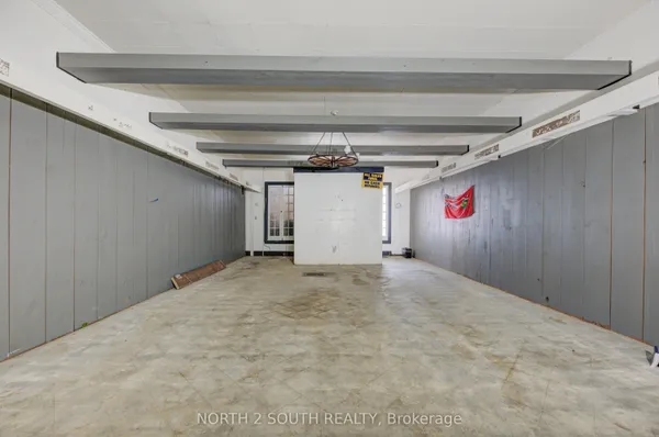 36 Norfolk Street S