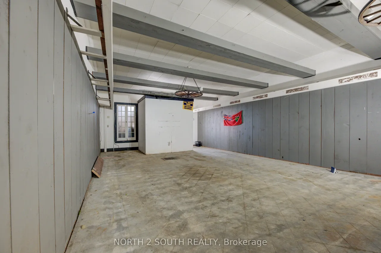 36 Norfolk Street S