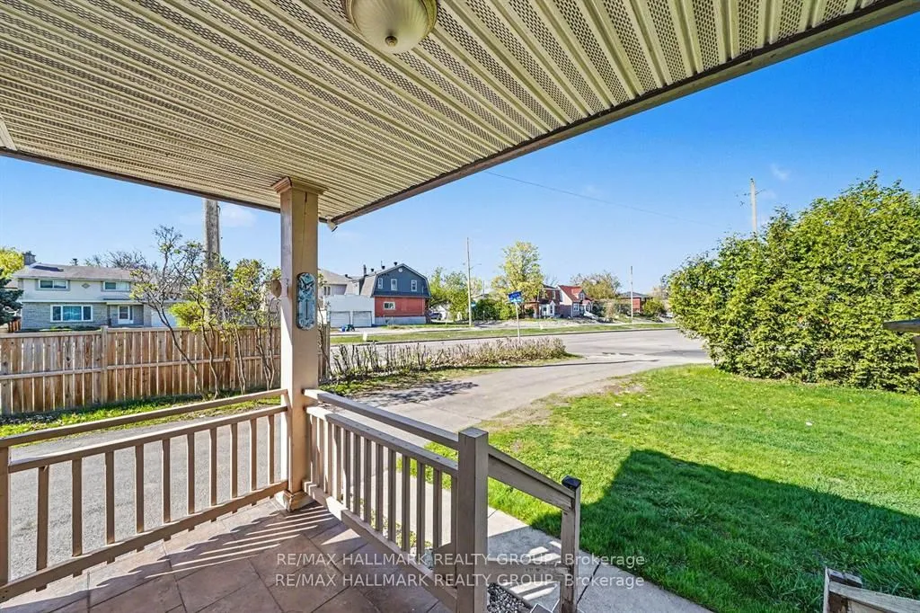 1299 Evans Boulevard — photo 3