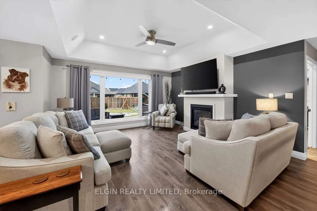 40 Glengariff Drive — photo 3