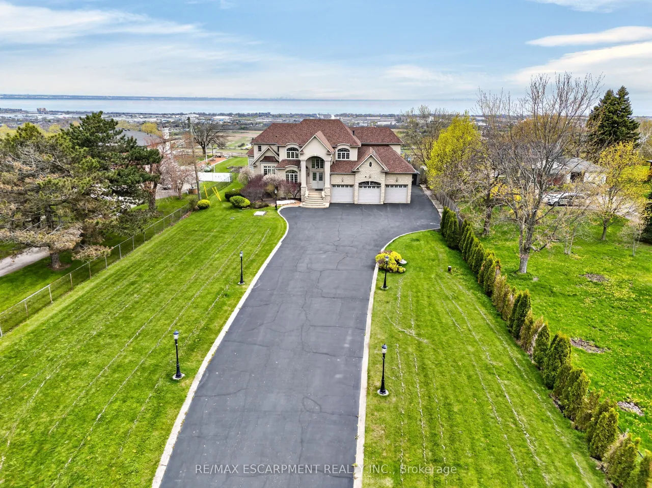 803 Ridge Road — photo 2