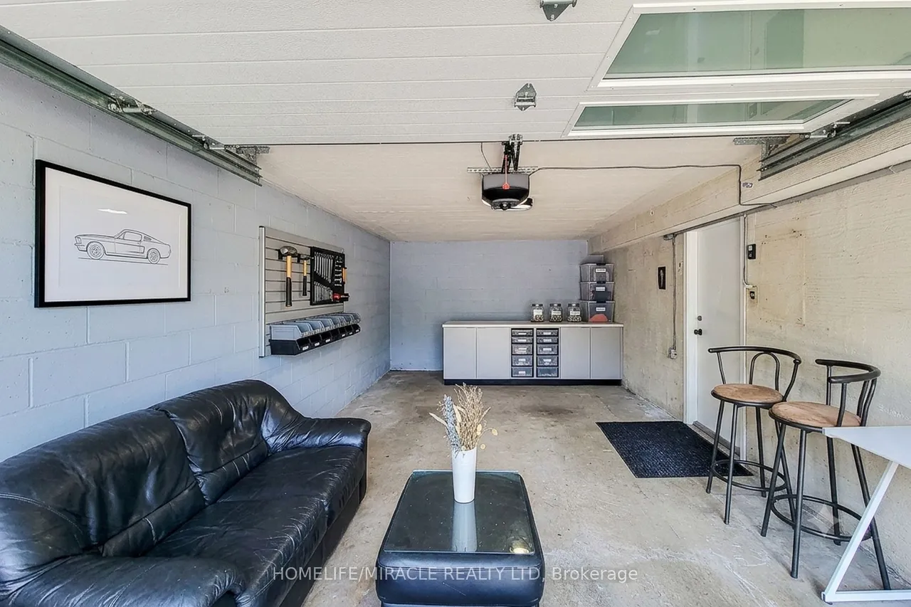 12 Maitland Avenue E — photo 27