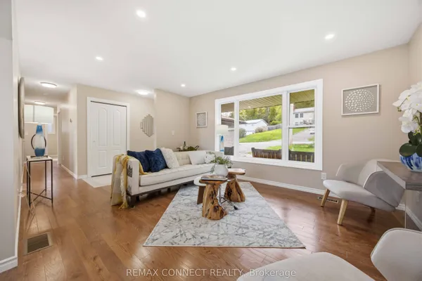 36 Helen Drive — photo 2