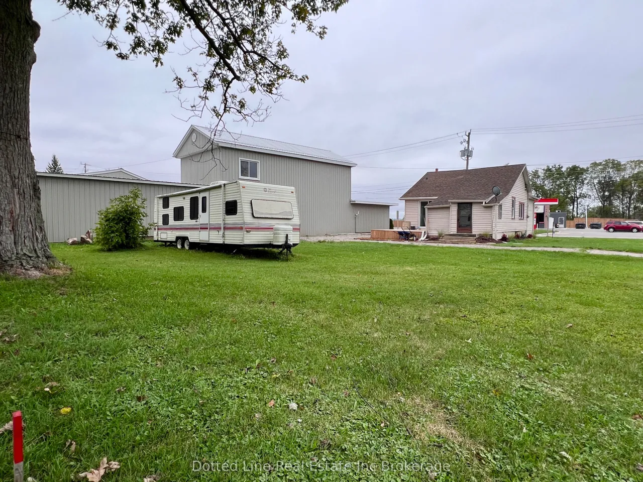 156 Borden Avenue — photo 3