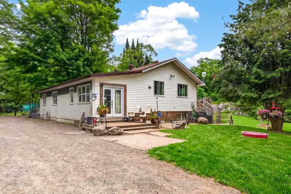 15 Toronto Lake Road
