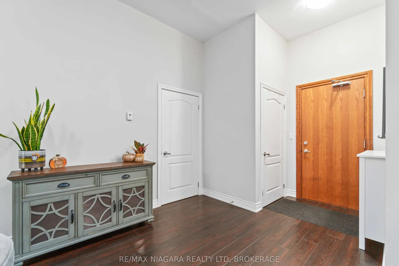 8111 Forest Glen Drive — photo 2