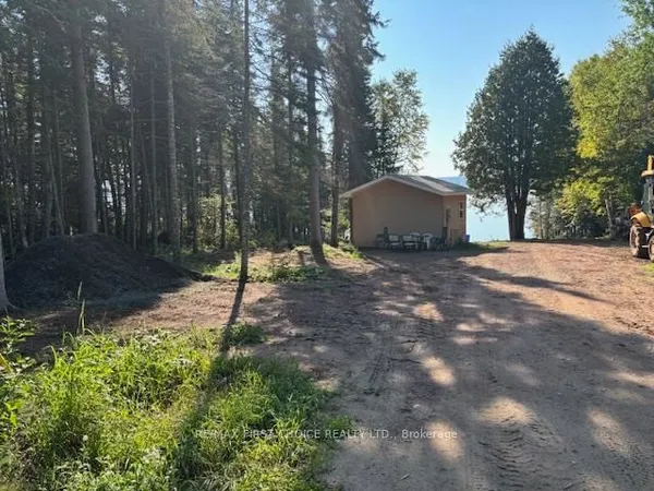 2415 SCOTT Drive