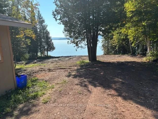 2415 SCOTT Drive — photo 3