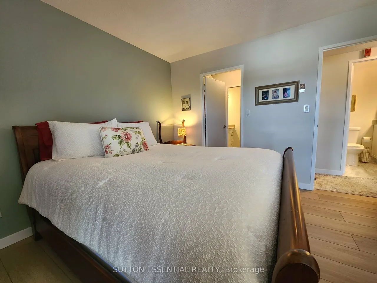 109 King Street E, Unit 904 — photo 26