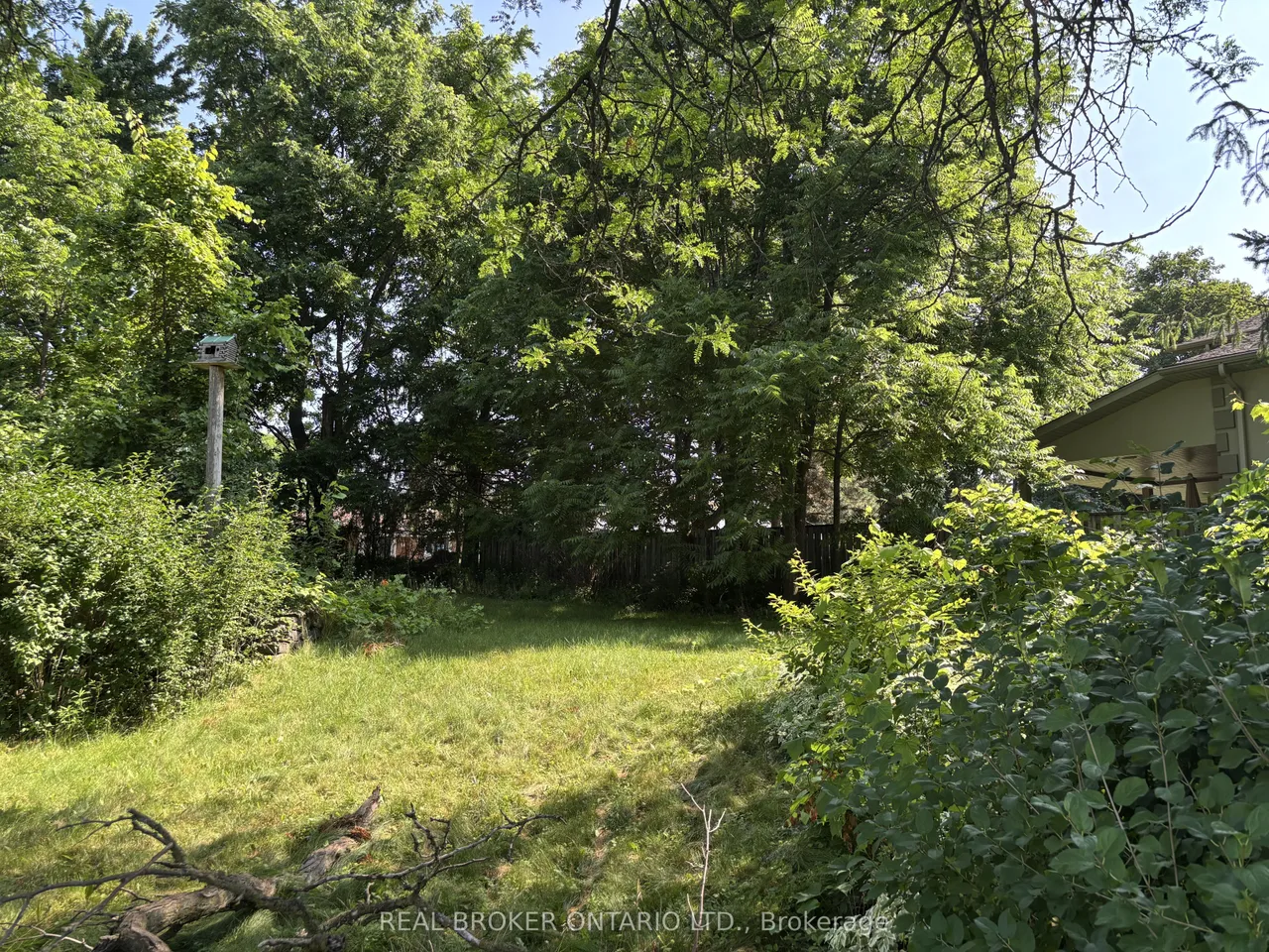 6 Sherwood Drive — photo 4