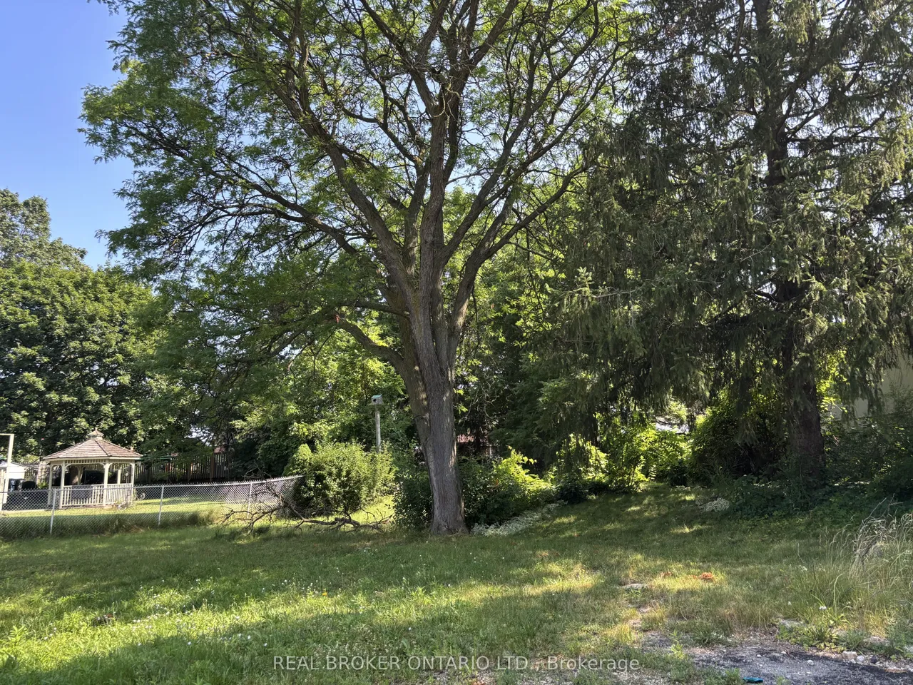 6 Sherwood Drive — photo 3