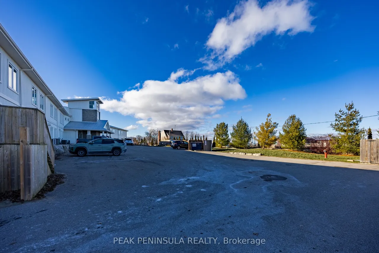 12 Erie Boulevard — photo 19
