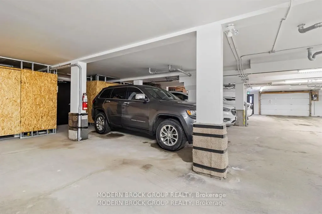 1109 Millwood Avenue, Unit 103 — photo 33