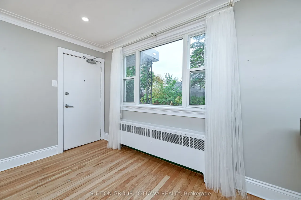 154-156 Dagmar Avenue — photo 3
