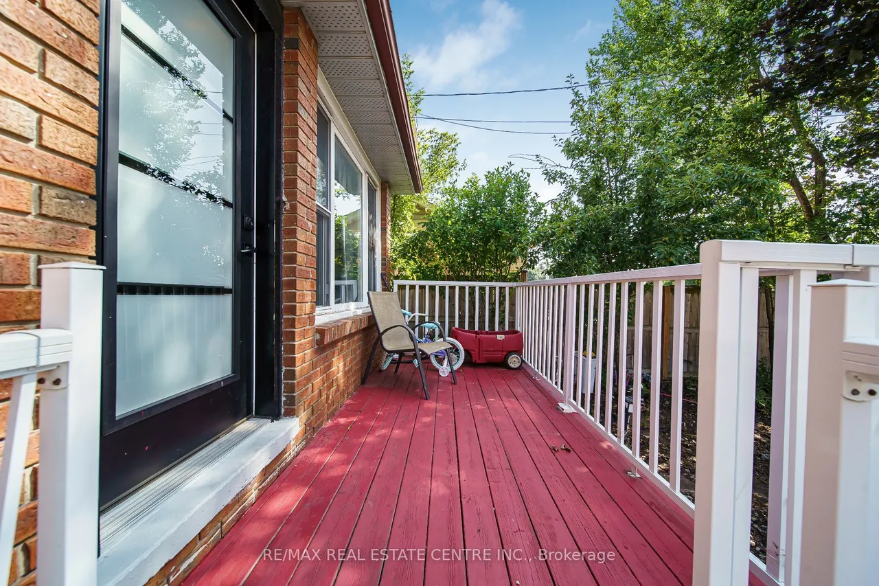 659 Upper Wellington Street E — photo 3
