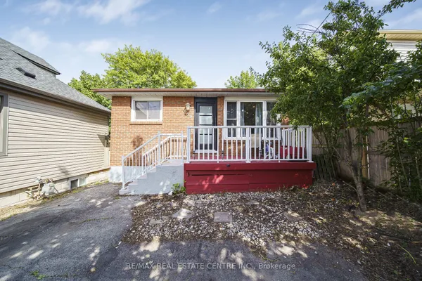 659 Upper Wellington Street E