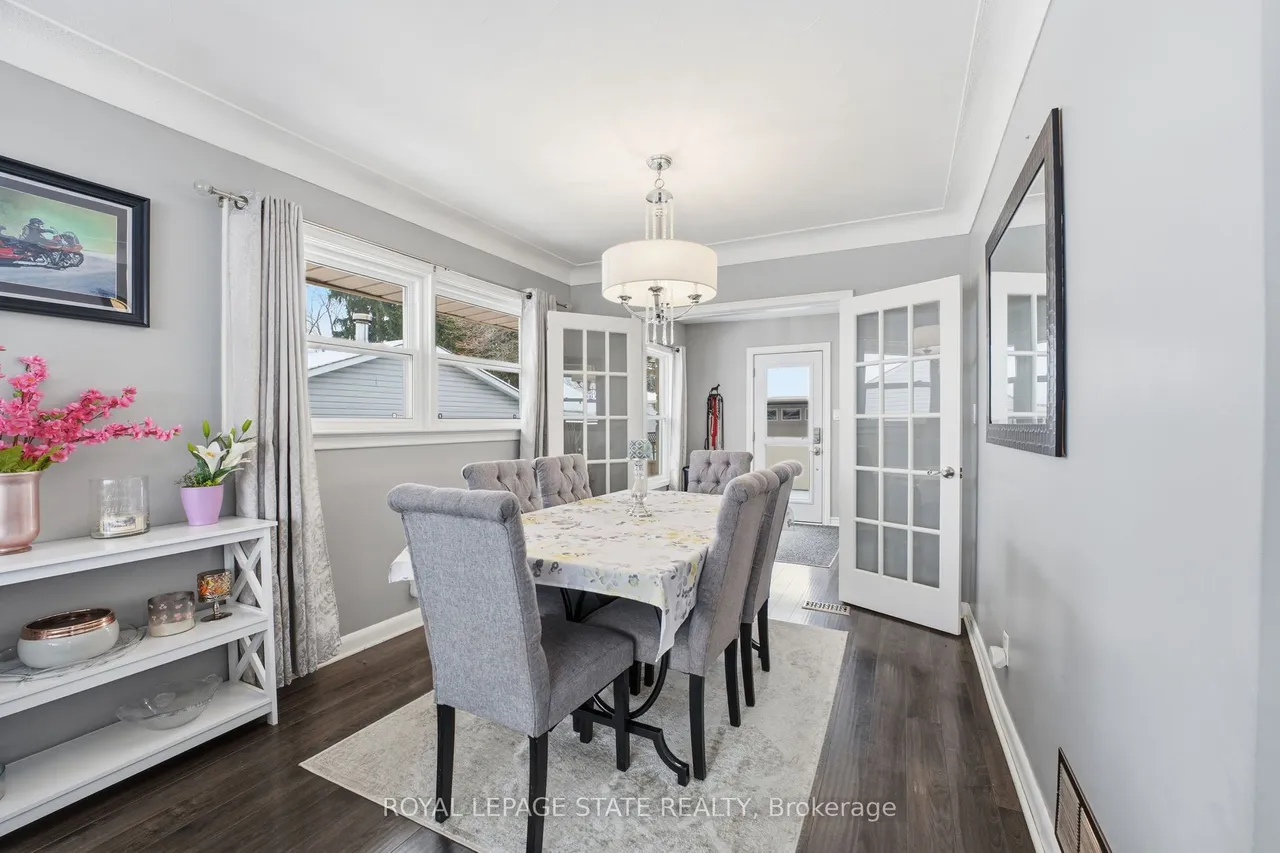 473 Mohawk Road W — photo 3