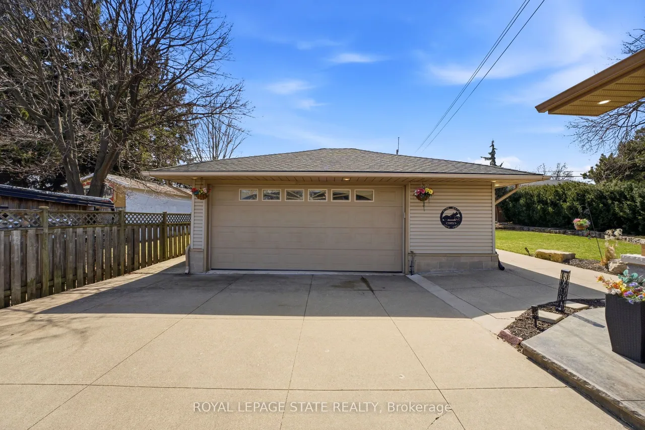 473 Mohawk Road W — photo 28