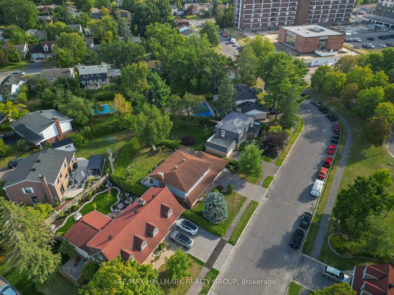 1712 Playfair Drive — photo 39
