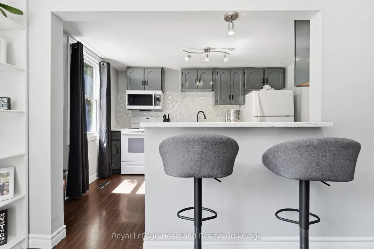 20 William Street S — photo 2