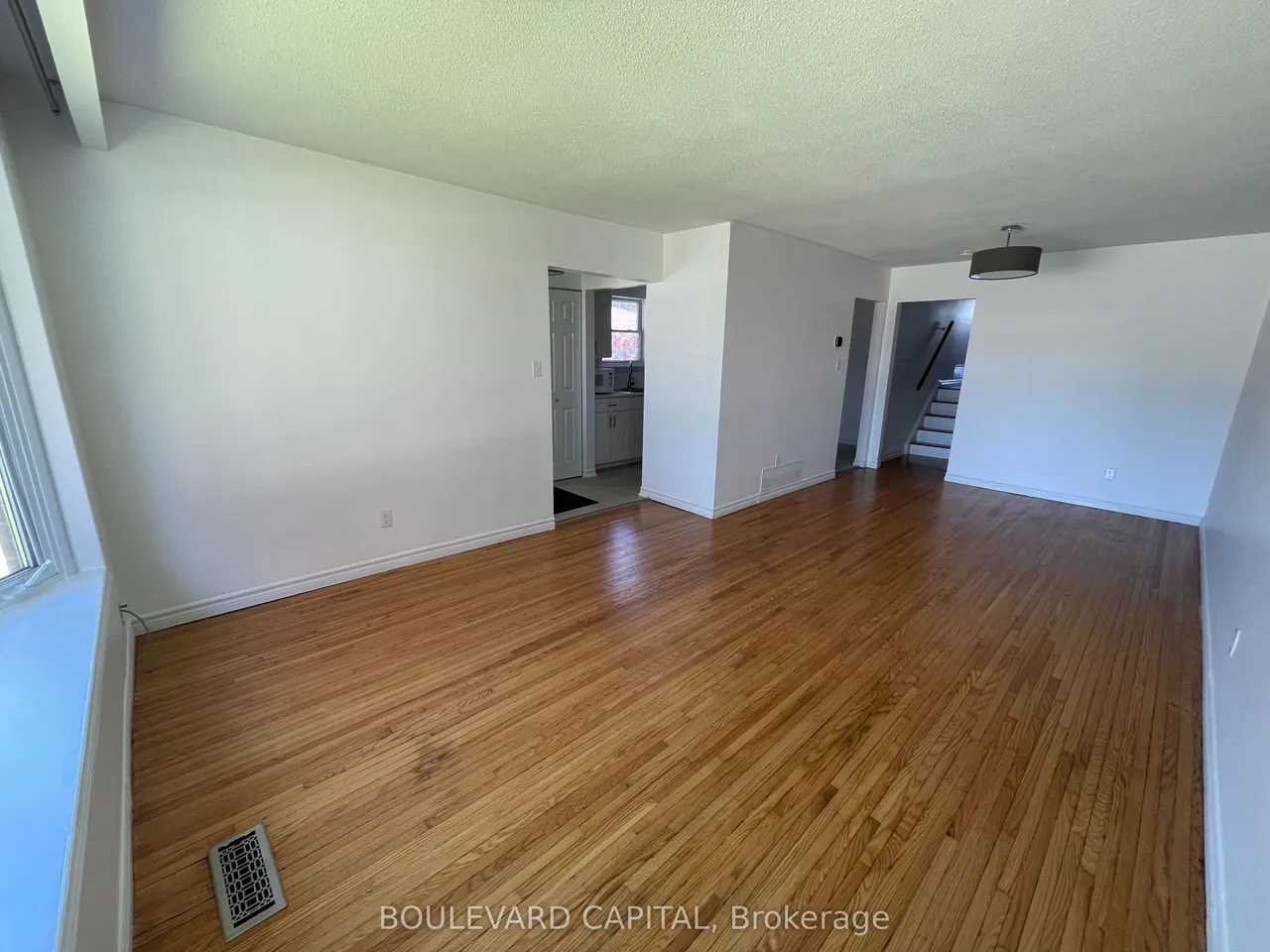 241 Simon Street — photo 3