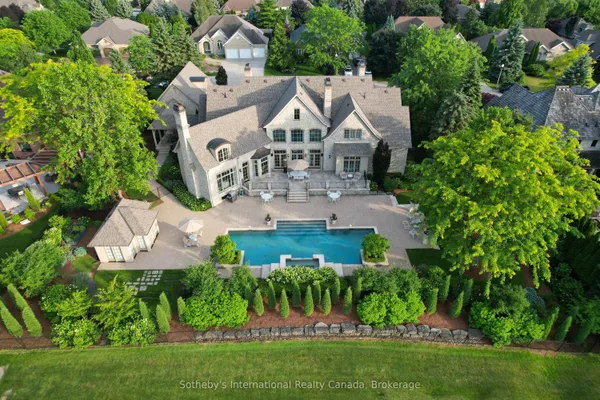 28 Deer Ridge Crescent