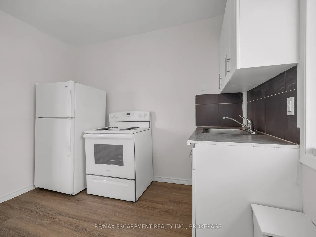 7 MAITLAND Street — photo 3
