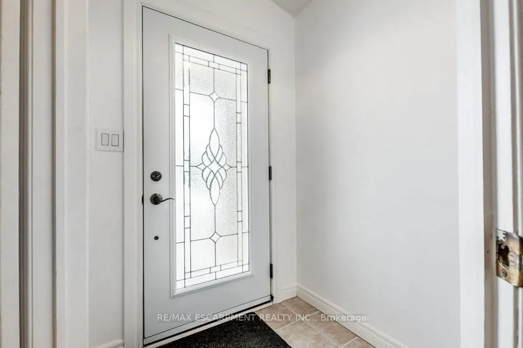 62 Spadara Drive — photo 3