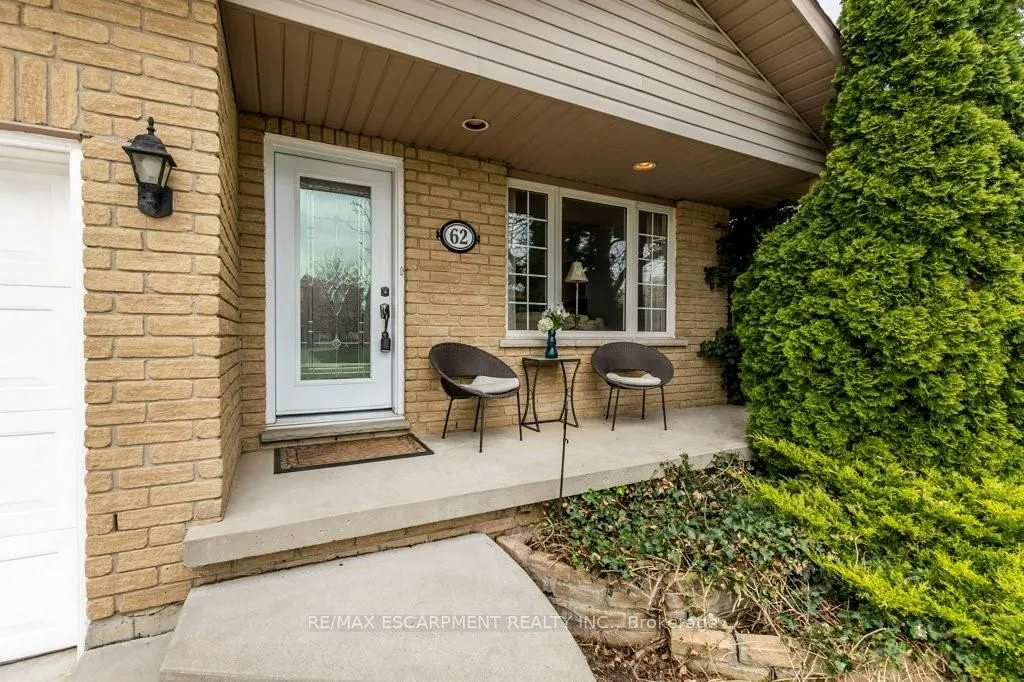 62 Spadara Drive — photo 2