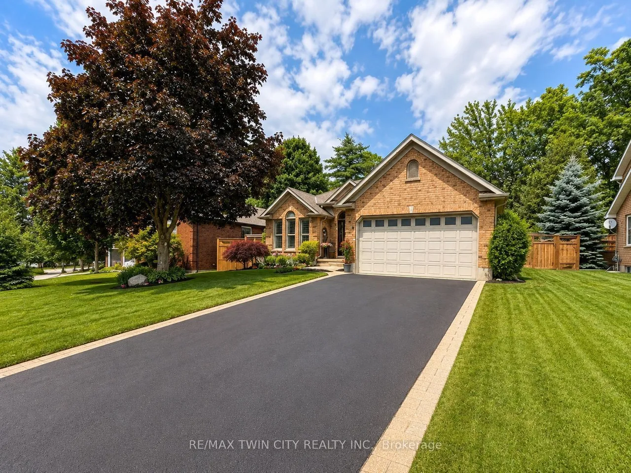 39 Russell Crescent — photo 3