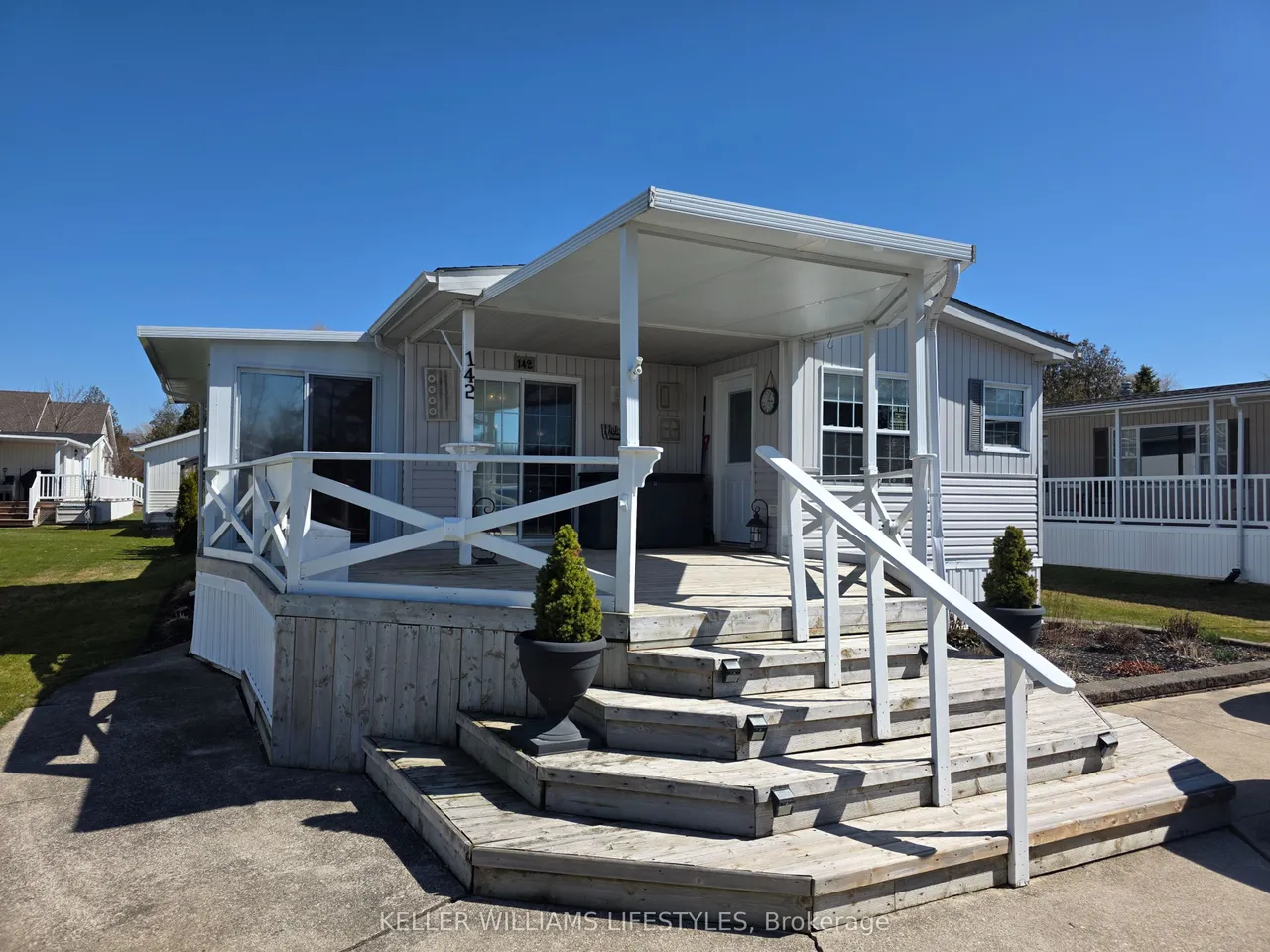 142 Sandbagger Crescent — photo 2
