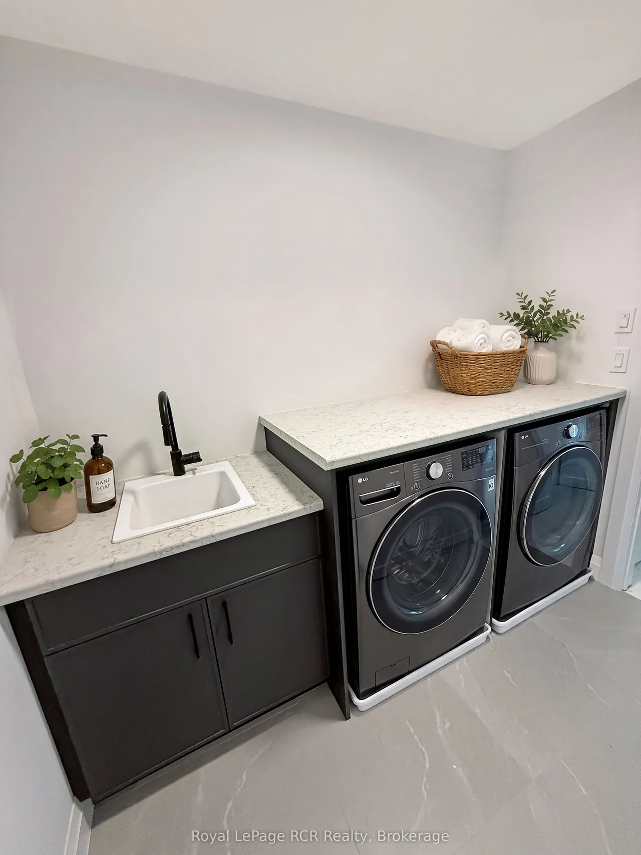 71 Colwill Court — photo 10