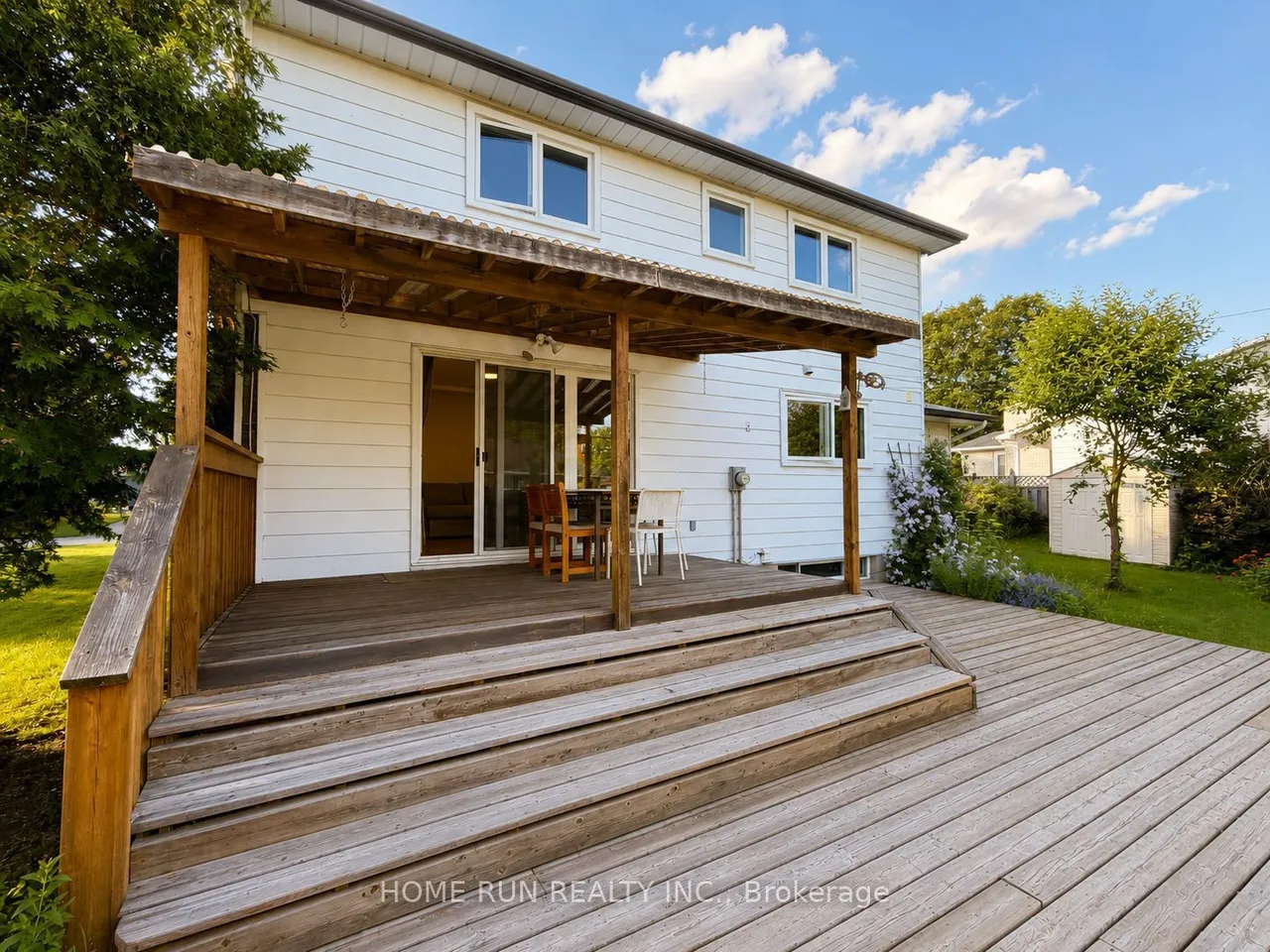 98 Canter Boulevard — photo 33