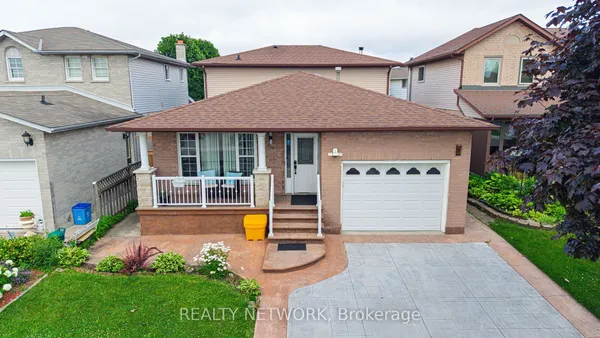 214 Merrilee Crescent — photo 2