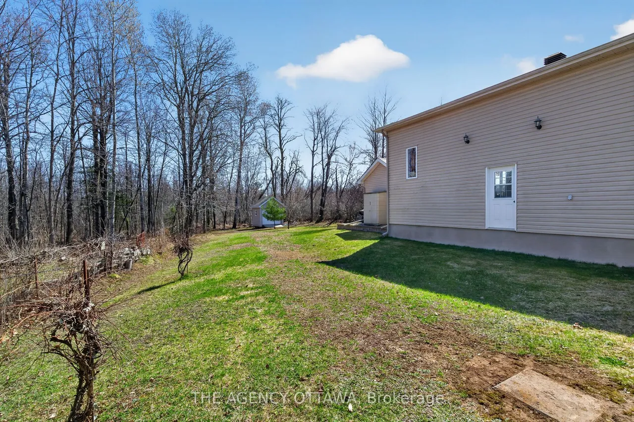 4633 Albion Road — photo 49