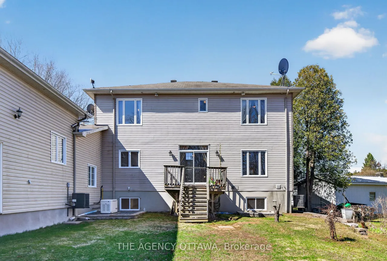 4633 Albion Road — photo 48