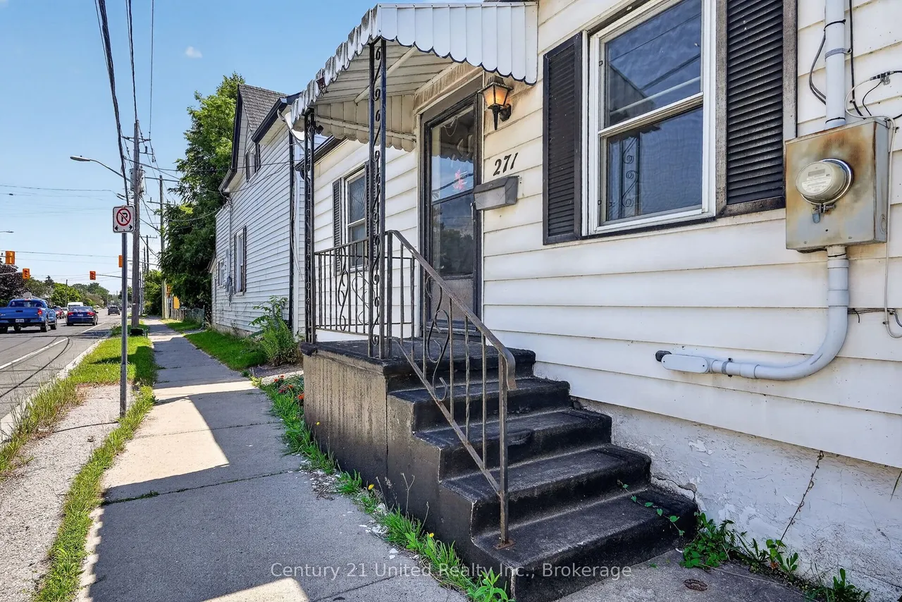 271 University Avenue W — photo 3